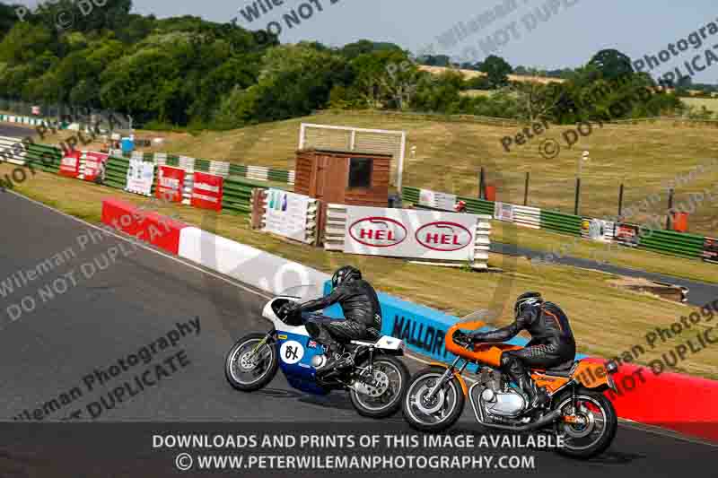 Vintage motorcycle club;eventdigitalimages;mallory park;mallory park trackday photographs;no limits trackdays;peter wileman photography;trackday digital images;trackday photos;vmcc festival 1000 bikes photographs